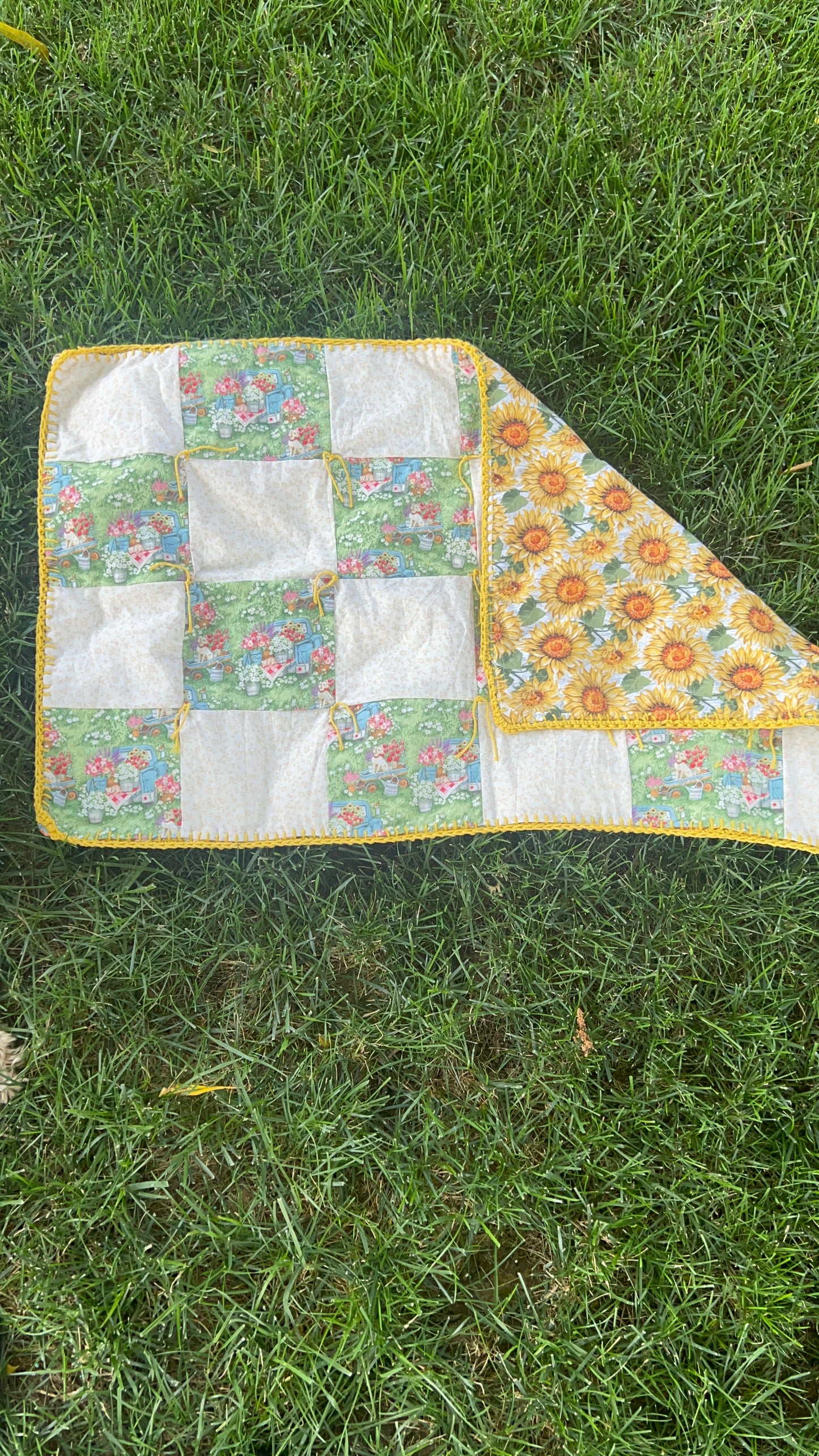 Sunflower Mini Quilt